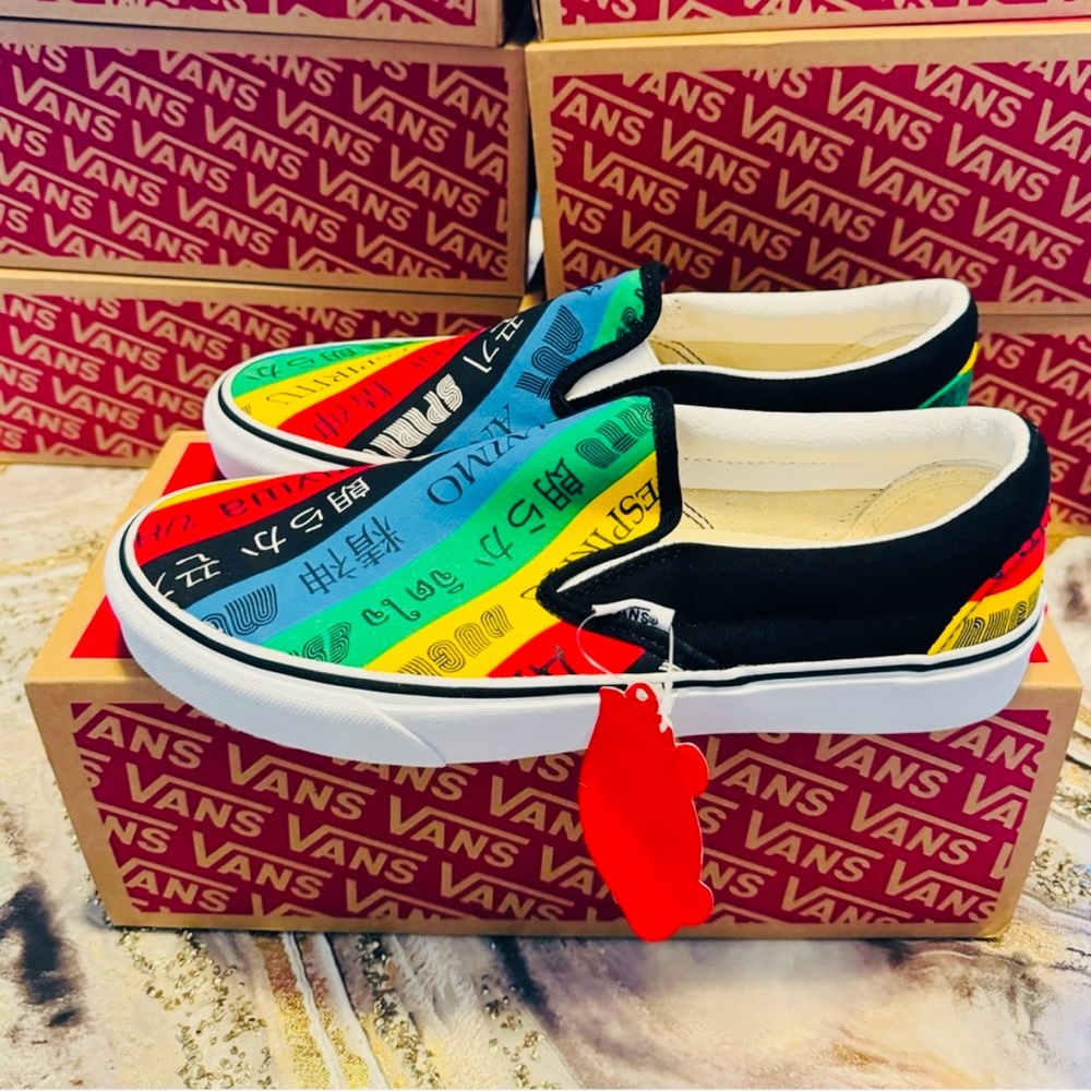 Vans NWT / Box Off The Wall Rainbow Spirit Classic Slip On Shoes - Picture 3 of 10